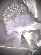 Load image into Gallery viewer, Got to have Pearls
